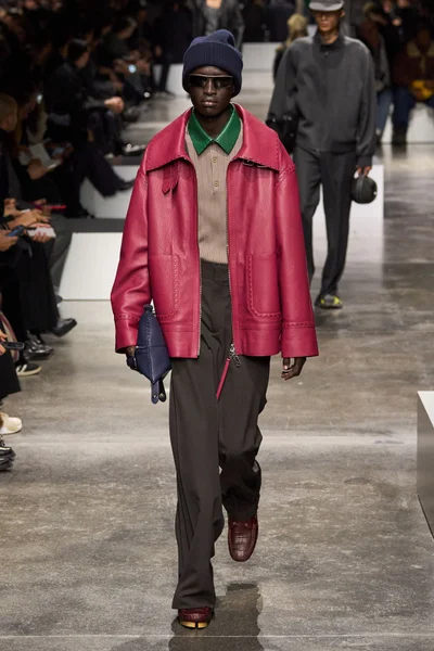 Look 33